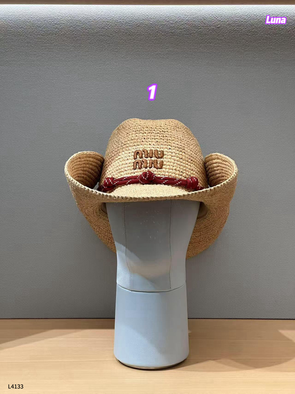 L4133 Luna Hat
