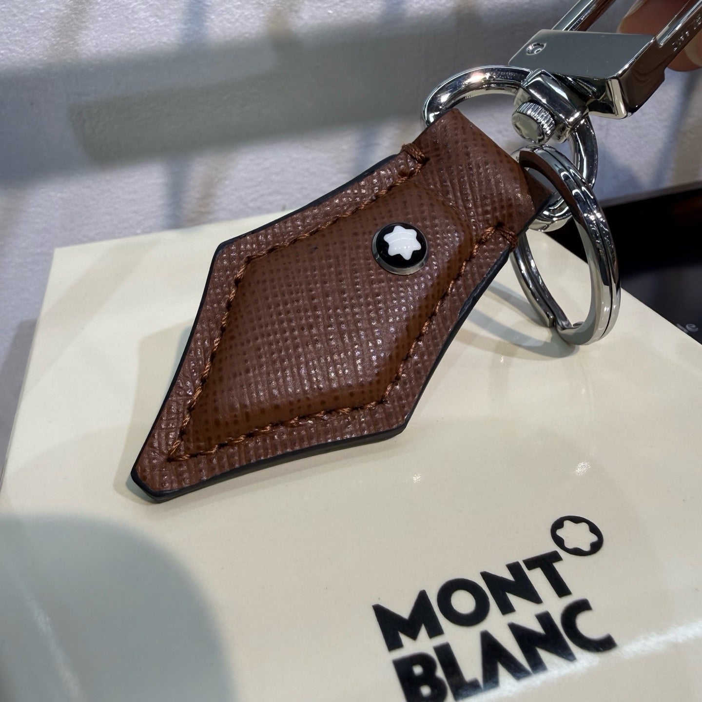 L2688 Luna Keychain