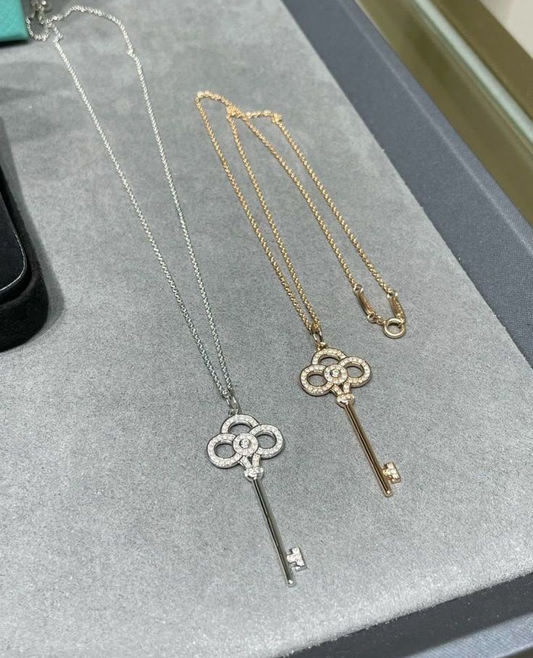 L3320 Luna Necklace