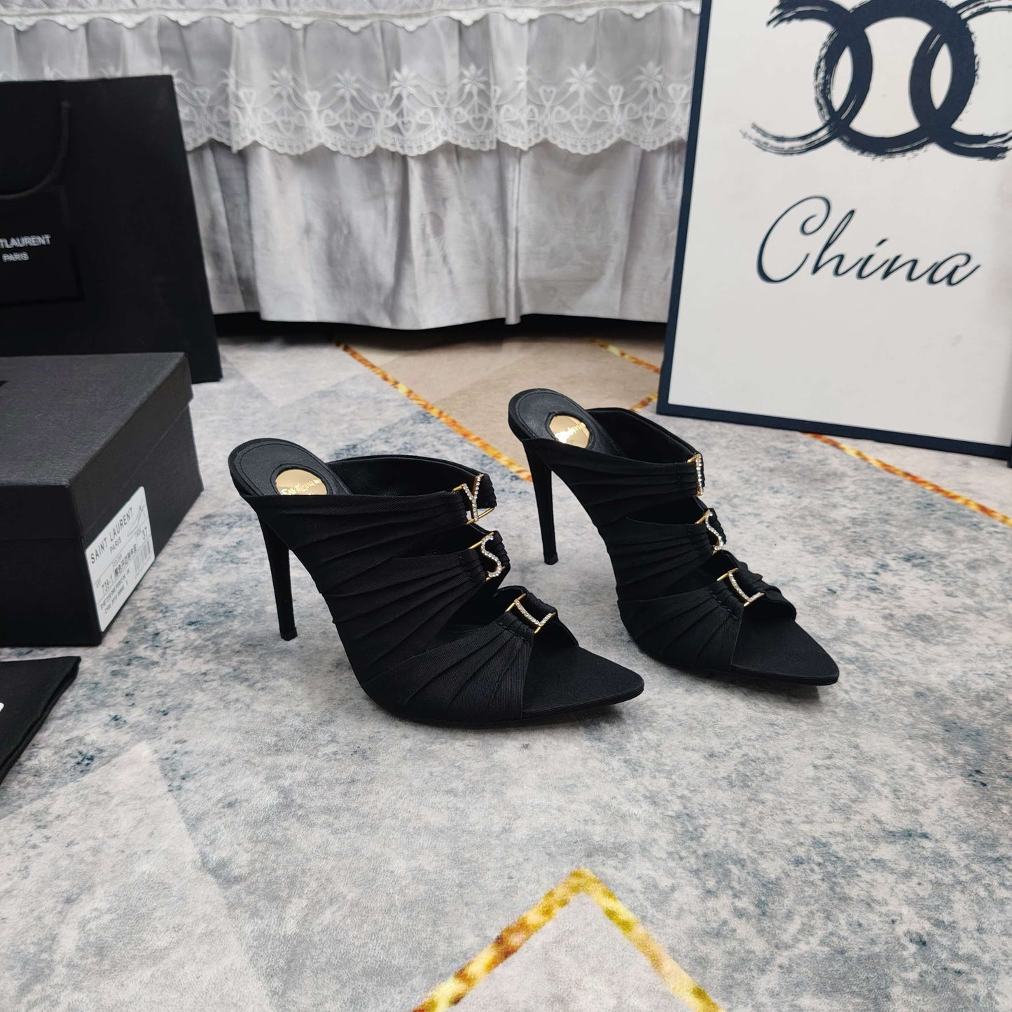 L2716 Luna shoes